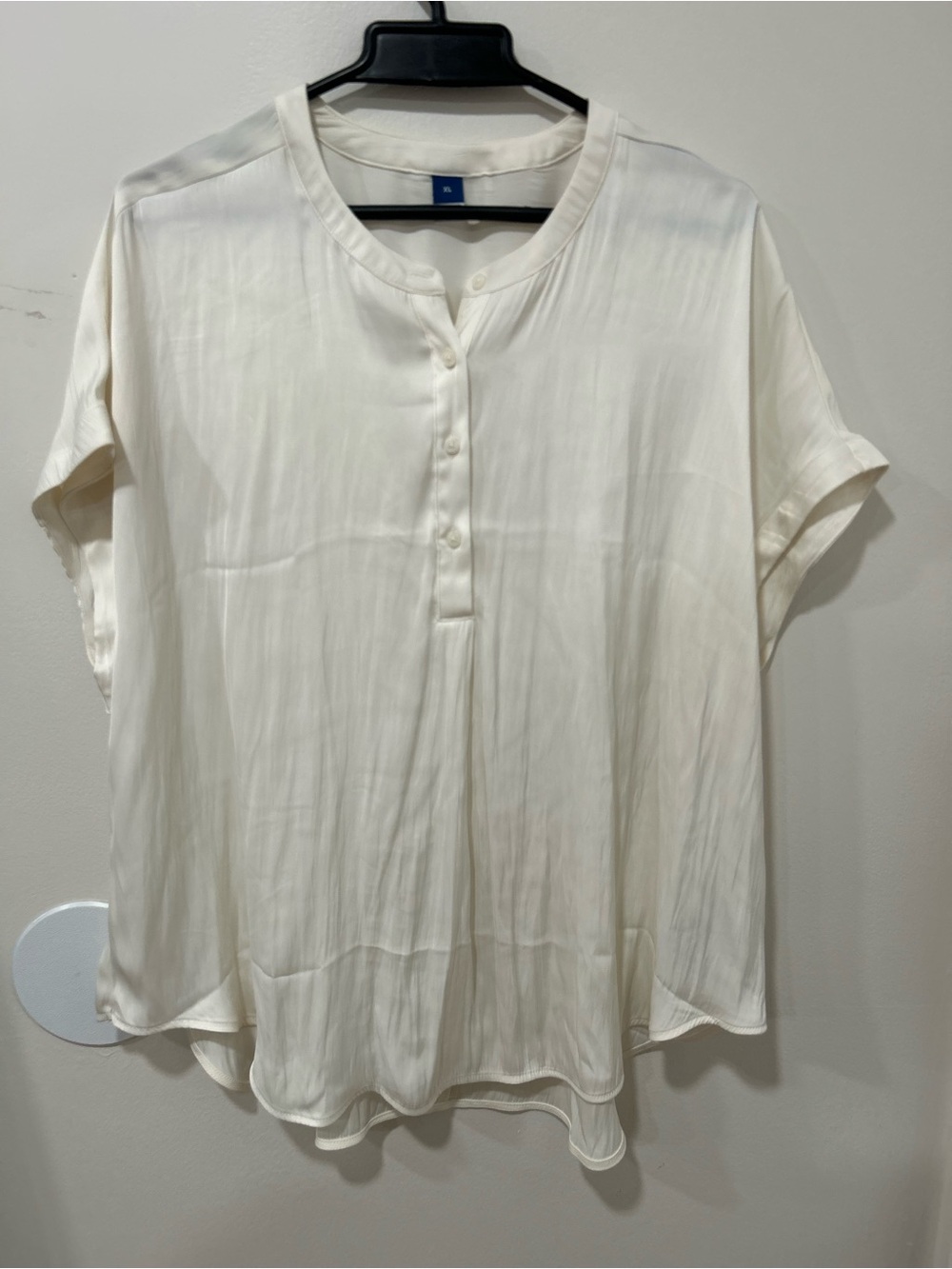 Old Navy Cream Short-Sleeve Buttoned Henley Blouse